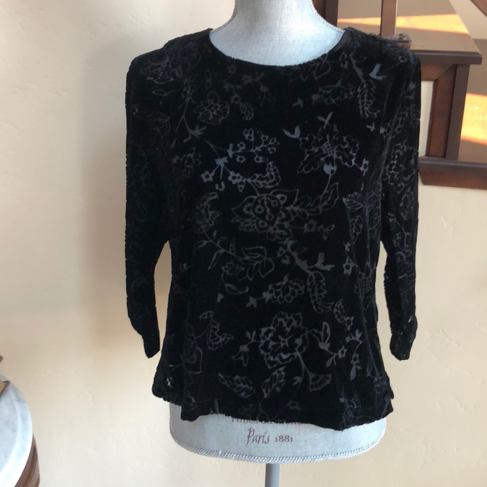 ❗️SOLD❗️NWOT BLACK VELVET BURN-OUT FLORAL BLOUSE
